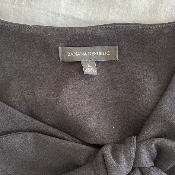 Banana Republic Women's Ponte Black Pullover Top Bow Neckline Sleeveless, Size S - Picture 5 of 6